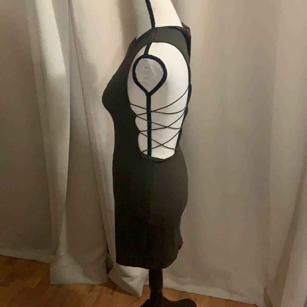 Dress - Picture 2 of 4